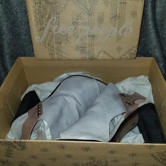 Free People, 'Picture This' Leather Peep Toe Heels, Dove Gray/Tan, Size 36 BNIB - Picture 2 of 10
